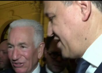 « L&rsquo;Iftar de la paix » : « On est ensemble pour la paix », affirme l&rsquo;imam Hassen Chalghoumi aux côtés de l&rsquo;ambassadeur américain Charles Kushner
